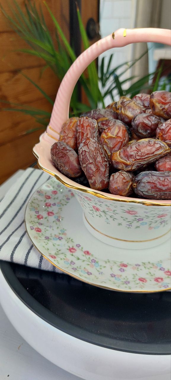 پیارم محلی استان بوشهر ،دستچین شده با بافت نرم و خوشمزه 